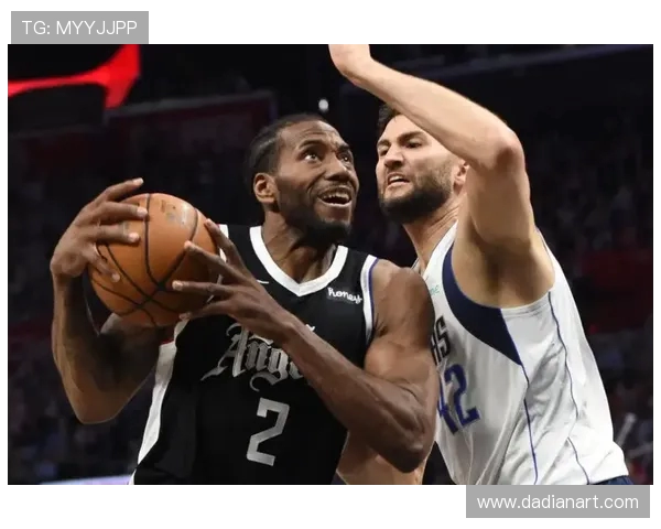 洛杉矶快船激战焦点对决全队齐心鏖战赛场展现硬核实力