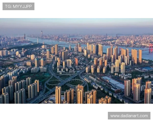 武汉三镇城市特色与文化风貌全景探索之旅 武汉三镇城市特色与文化风貌全景探索之旅